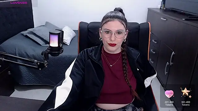 xxbbtaa online show from May 18, 2:40 am