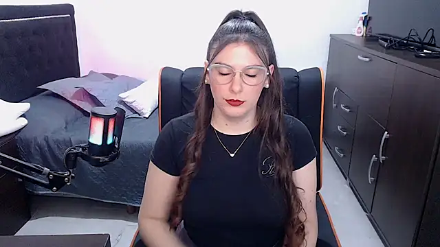 xxbbtaa online show from May 20, 1:23 am