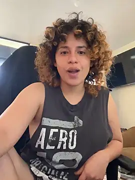 EmmaMelissa0521 online show from April 13, 2:33 pm