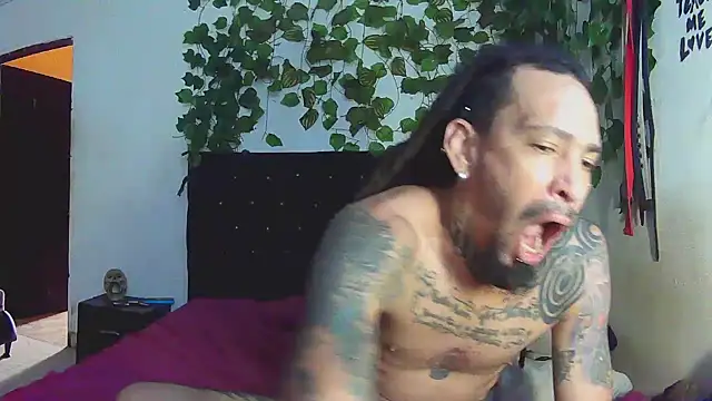 caribbeanlover1 online show from May 21, 1:51 pm