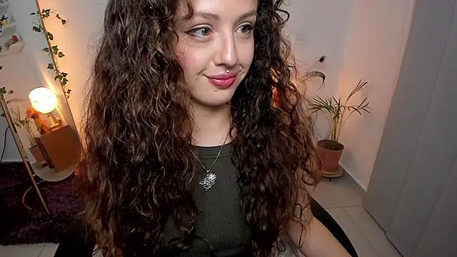 Cassandra Caiin online show from June 25, 12:10 am