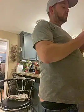 smokeymt420 online show from December 10, 5:28 am