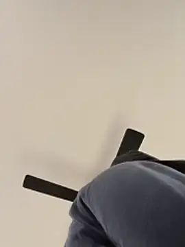 Snapshot of smokeymt420 chatting on February 4, 8:25 pm smokeymt420 online show from February 4, 8:25 pm