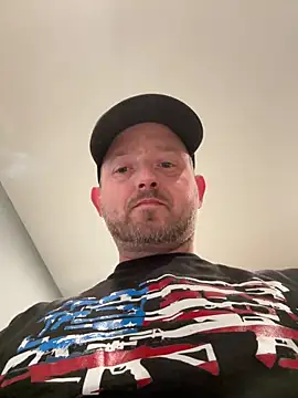 Snapshot of smokeymt420 chatting on February 10, 5:33 am smokeymt420 online show from February 10, 5:33 am