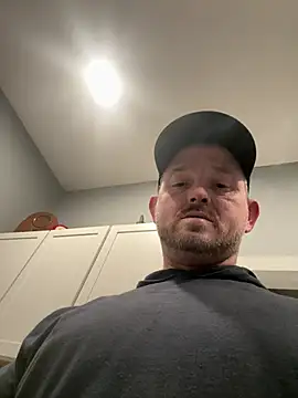 Snapshot of smokeymt420 chatting on February 11, 5:45 am smokeymt420 online show from February 11, 5:45 am