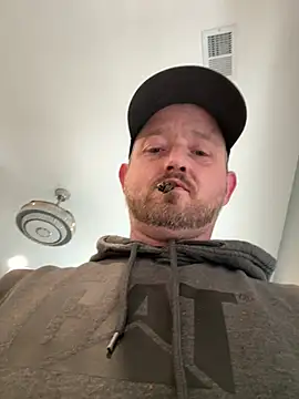 Snapshot of smokeymt420 chatting on February 17, 8:48 pm smokeymt420 online show from February 17, 8:48 pm