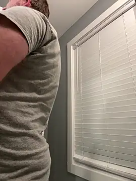 Snapshot of smokeymt420 chatting on February 28, 4:24 am smokeymt420 online show from February 28, 4:24 am