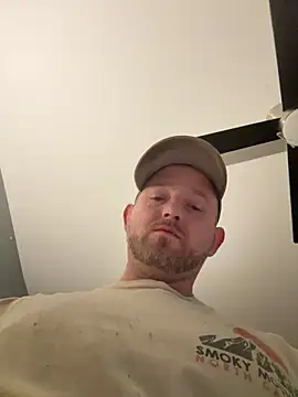 Snapshot of smokeymt420 chatting on March 14, 6:52 am smokeymt420 online show from March 14, 6:52 am