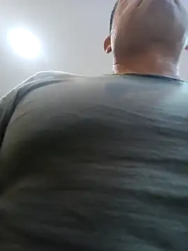 chicoguapo8 online show from February 8, 12:03 am