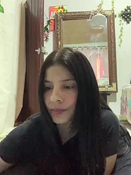 Estefani 32 online show from April 16, 7:47 pm