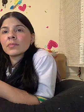 Estefani 32 online show from April 17, 2:25 am