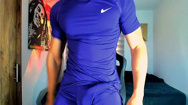 Snapshot of Liam_V chatting on January 8, 11:43 am Liam V online show from January 8, 11:43 am