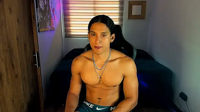 Snapshot of Liam_V chatting on February 8, 3:00 pm Liam V online show from February 8, 3:00 pm