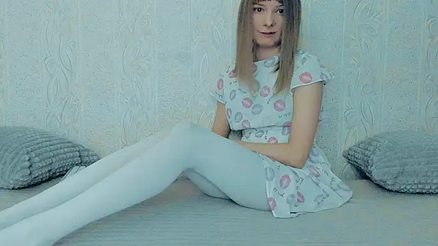 Snapshot of YourCaramel chatting on March 16, 12:33 pm YourCaramel online show from March 16, 12:33 pm