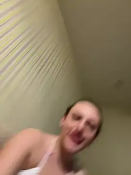 Lisaaan online show from December 19, 7:40 pm