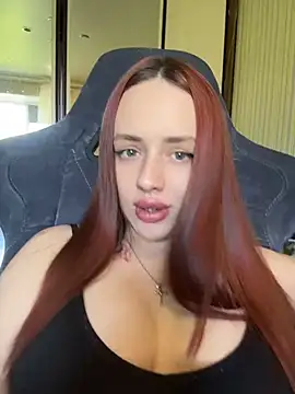 Snapshot of Lisaaan chatting on June 24, 11:09 am Lisaaan online show from June 24, 11:09 am
