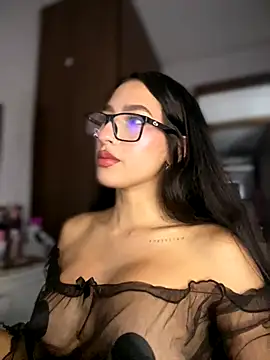 DulceLenns online show from December 18, 7:53 pm