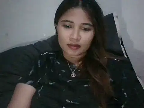 Snapshot of wildsexypinay33x chatting on January 14, 1:47 am wildsexypinay33x online show from January 14, 1:47 am