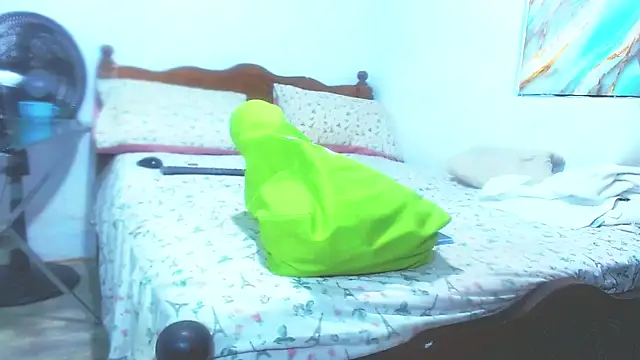 Snapshot of cositarrica_xxx chatting on July 16, 5:30 pm cositarrica xxx online show from July 16, 5:30 pm