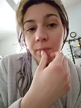 Snapshot of ScarletCallings420 chatting on December 22, 9:20 pm ScarletCallings420 online show from December 22, 9:20 pm