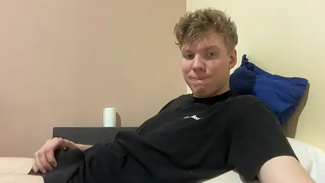 sexybooii6968 online show from November 1, 3:58 pm