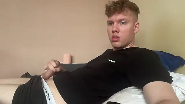 sexybooii6968 online show from June 4, 9:59 am