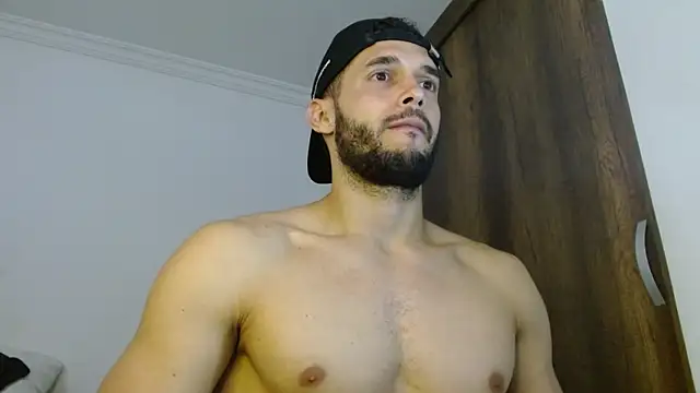 Snapshot of Noah_jhonsonn chatting on May 1, 12:10 pm Noah jhonsonn online show from May 1, 12:10 pm