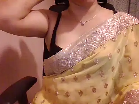 Pinky 4 online show from March 9, 2:10 pm