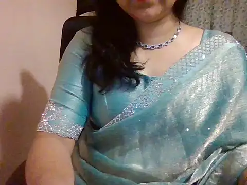 Pinky 4 online show from December 3, 6:28 pm