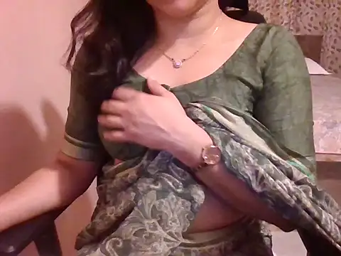 Pinky 4 online show from January 17, 2:44 pm