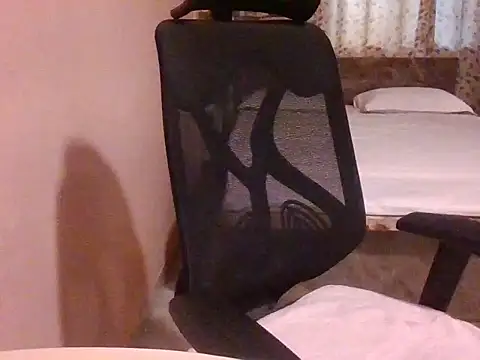 Pinky 4 online show from February 24, 10:46 am