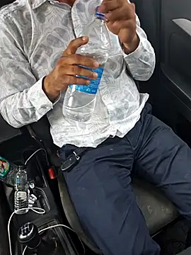 Snapshot of hornydick4you chatting on February 10, 11:14 am hornydick4you online show from February 10, 11:14 am