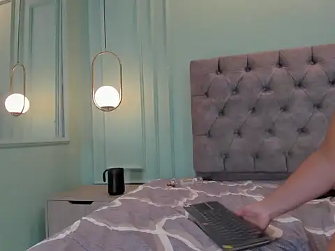 Snapshot of kathe_hot chatting on January 30, 1:44 am kathe hot online show from January 30, 1:44 am