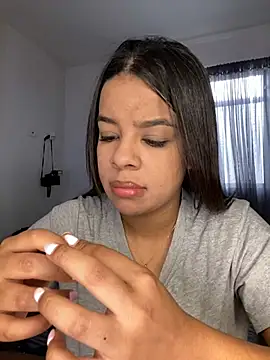 Snapshot of trianawhite chatting on January 20, 3:39 pm trianawhite online show from January 20, 3:39 pm