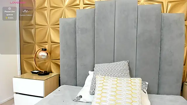 melani dream online show from February 13, 1:29 pm