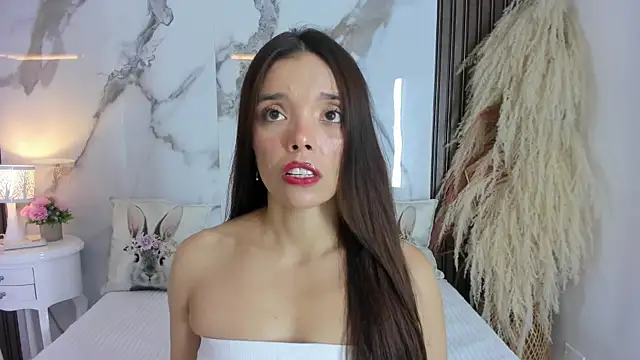 hannahill69 online show from February 17, 4:42 am