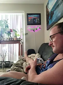 Snapshot of gdawg78 chatting on November 17, 9:31 pm gdawg78 online show from November 17, 9:31 pm