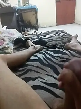 Snapshot of 001HENRYAlejandro chatting on October 30, 4:36 am 001HENRYAlejandro online show from October 30, 4:36 am