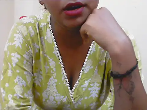 LovingPihu online show from July 15, 5:34 am