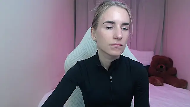 Snapshot of DeboraHorny chatting on April 24, 6:05 am DeboraHorny online show from April 24, 6:05 am