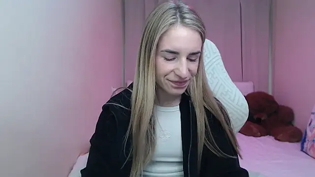 Snapshot of DeboraHorny chatting on April 26, 6:11 am DeboraHorny online show from April 26, 6:11 am