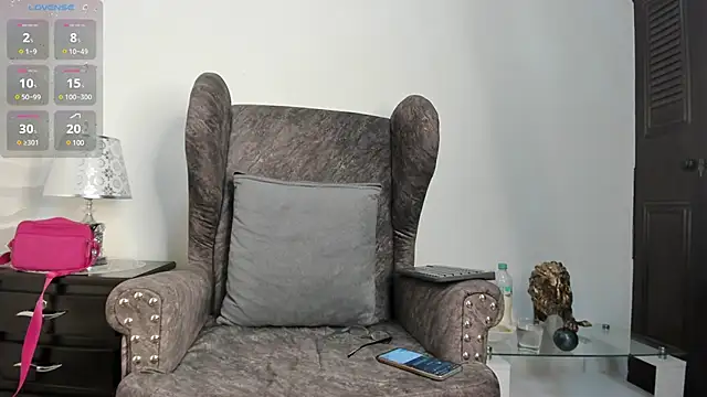 Snapshot of Keyla_Milf chatting on December 19, 3:07 am Keyla Milf online show from December 19, 3:07 am