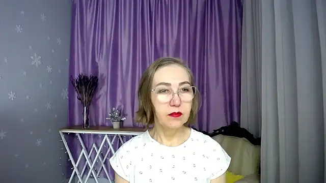 queen a n i online show from March 15, 8:42 am