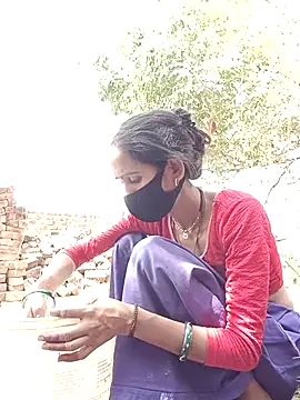 Mohni Das online show from May 14, 5:03 am