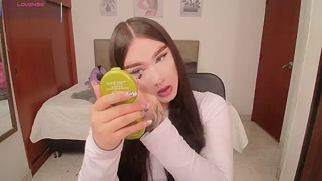 Miley Baker online show from February 23, 3:31 pm