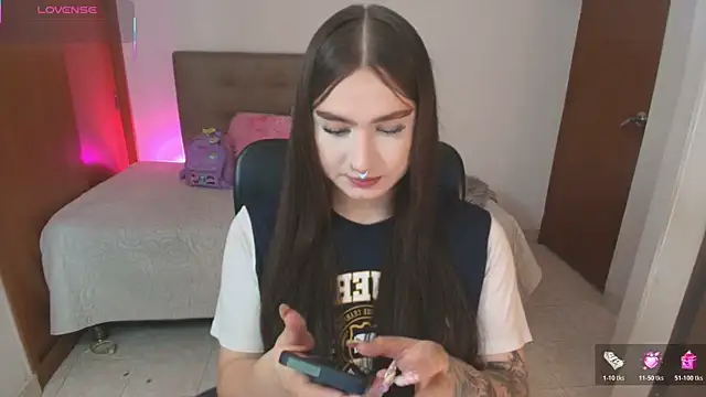 Miley Baker online show from June 24, 2:27 pm
