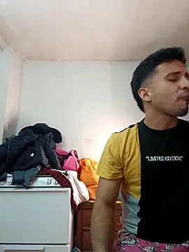 Snapshot of Torresmor chatting on February 11, 4:39 am Torresmor online show from February 11, 4:39 am