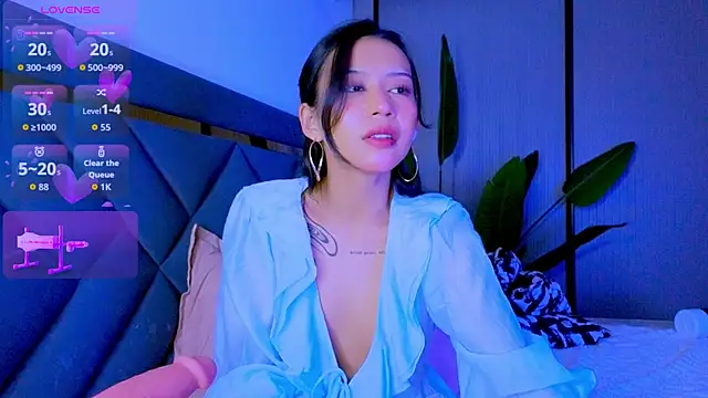 Mia Tin online show from March 29, 8:09 pm