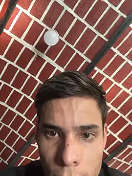 Snapshot of brianor89 chatting on October 18, 5:35 pm brianor89 online show from October 18, 5:35 pm