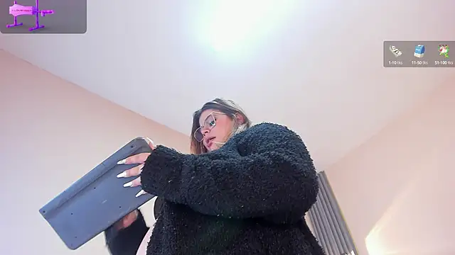 EYMI TOMSOM online show from March 8, 2:40 pm